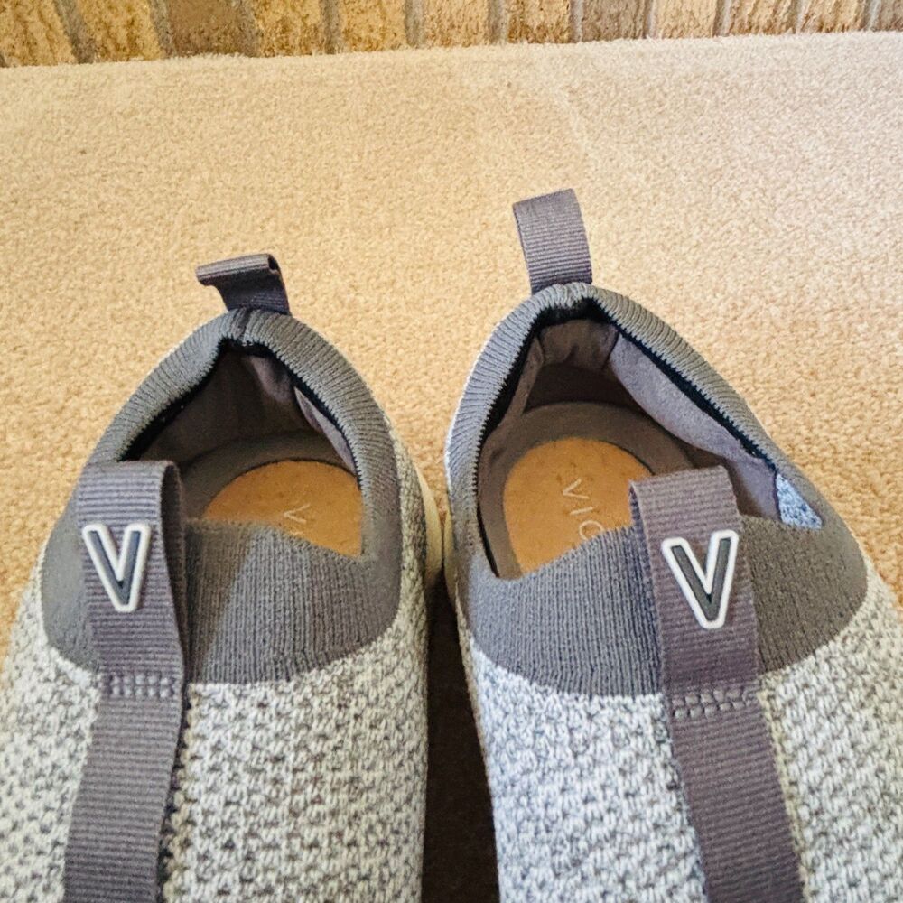 Vionic Escapade Advance Slip On Knit Sneaker Sz 9 in Vapor Gray - Picture 5 of 9